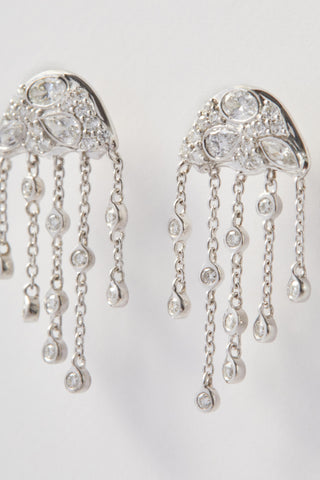 The Moonlight Jelly jellyfish earring in 9k white gold set with lab-grown diamonds.