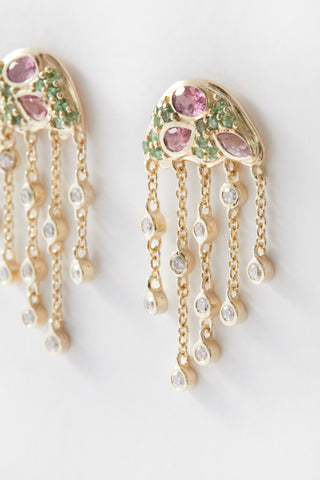 The Sea Blush Jelly earring, 9k gold jellyfish with pink spinel and lab-grown diamonds.