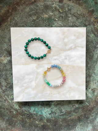 X-Large Malachite bracelet, malachite beads knotted on silk with an 18k gold bolt ring clasp.